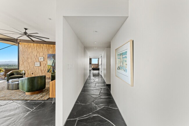 Building Photo - 4925 E Red Rock Dr