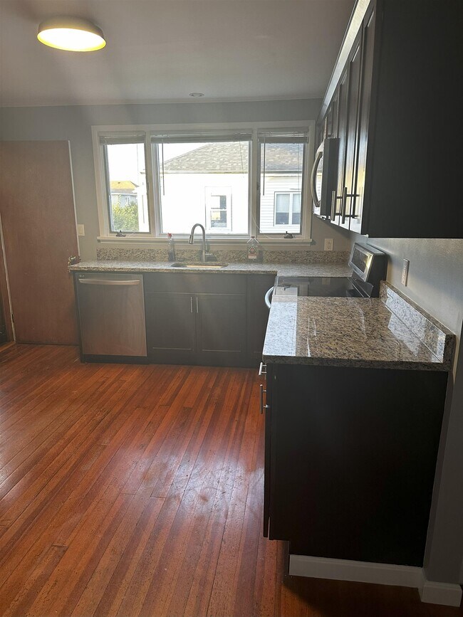 Building Photo - 62 Billings Ave