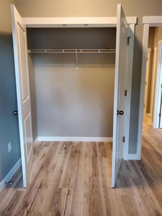 Building Photo - 3 Bedroom 2.5 Bath in Tumwater