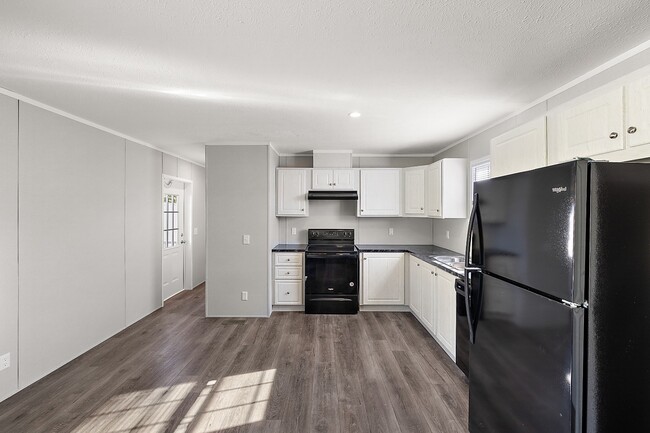 Building Photo - 2805 Viewfield Ln
