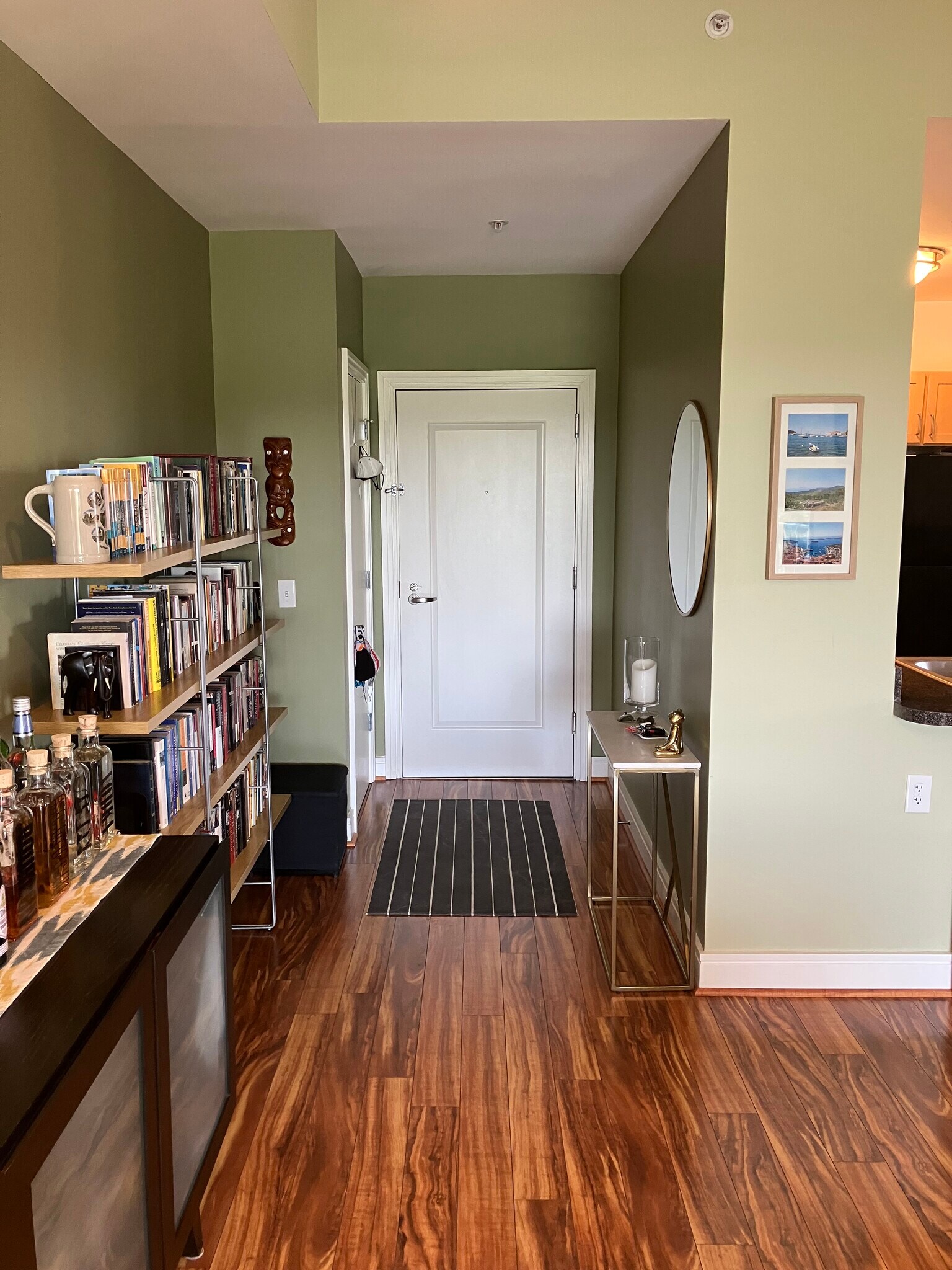 Entry way - 800 4th St SW