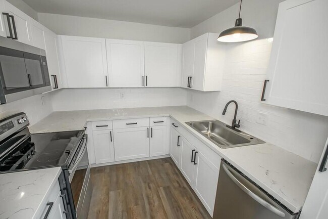 Building Photo - 3133 41st St