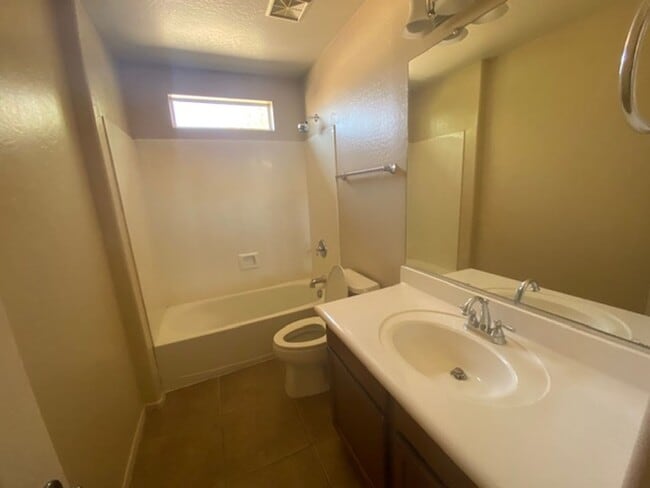 Building Photo - UPGRADE TO THIS GILBERT TWO STORY 4 BEDROOM HOME WITH A 2 CAR GARAGE AND SMALL YARD.