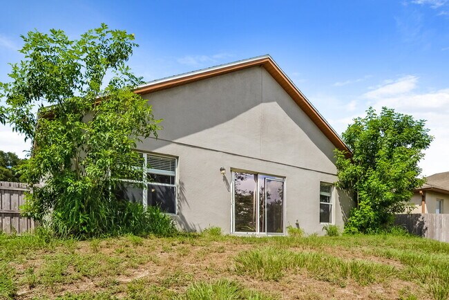 Building Photo - 25140 Chipshot Ct