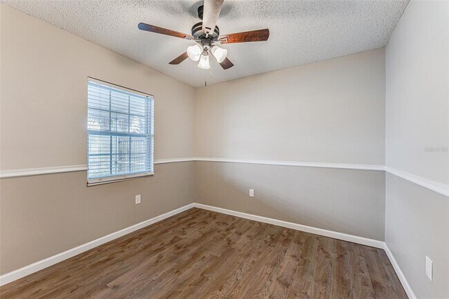 Building Photo - 5010 Larch Ln