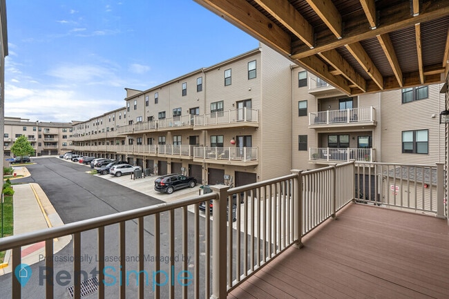 Building Photo - 44798 Tiverton Sq