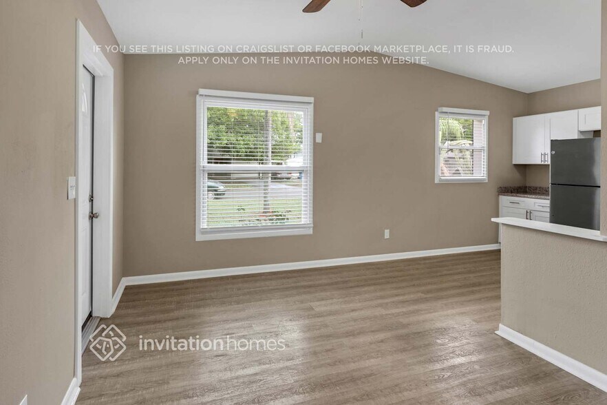 Building Photo - 5226 7th Ave N