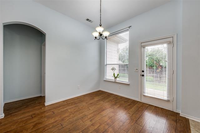Building Photo - 1617 Redwood Dr