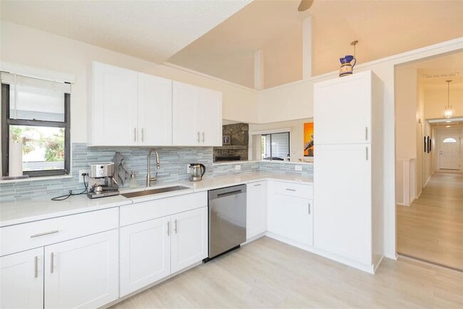 Building Photo - 3604 E Maritana Dr