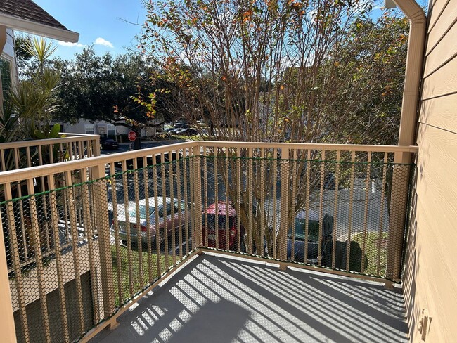 Building Photo - 645 Stafford Terrace