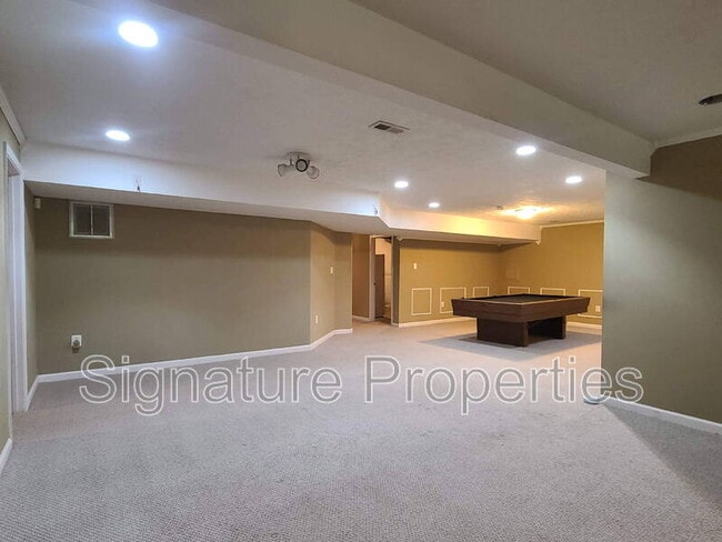 Building Photo - 4002 Mossy Bank Ln