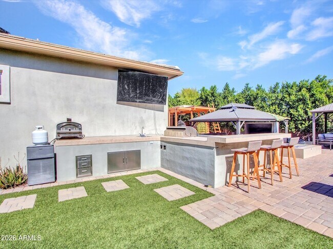 Building Photo - 29523 N 23rd Dr