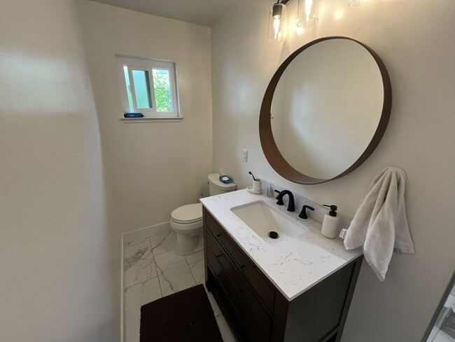 Building Photo - Charming 3 bedroom, 2 bathroom home for rent in Granite Bay, CA!