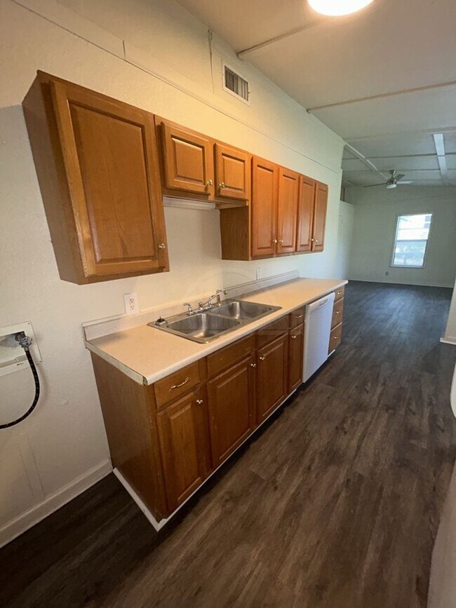 Building Photo - ***Two-Weeks Free Rent***910 Evergreen Street, Killeen