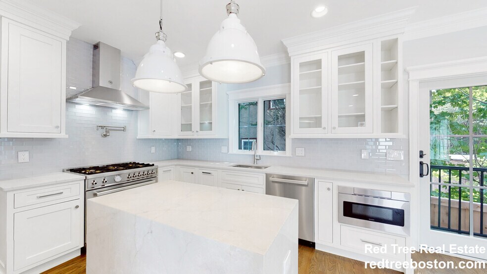 Building Photo - 101 Sumner Rd