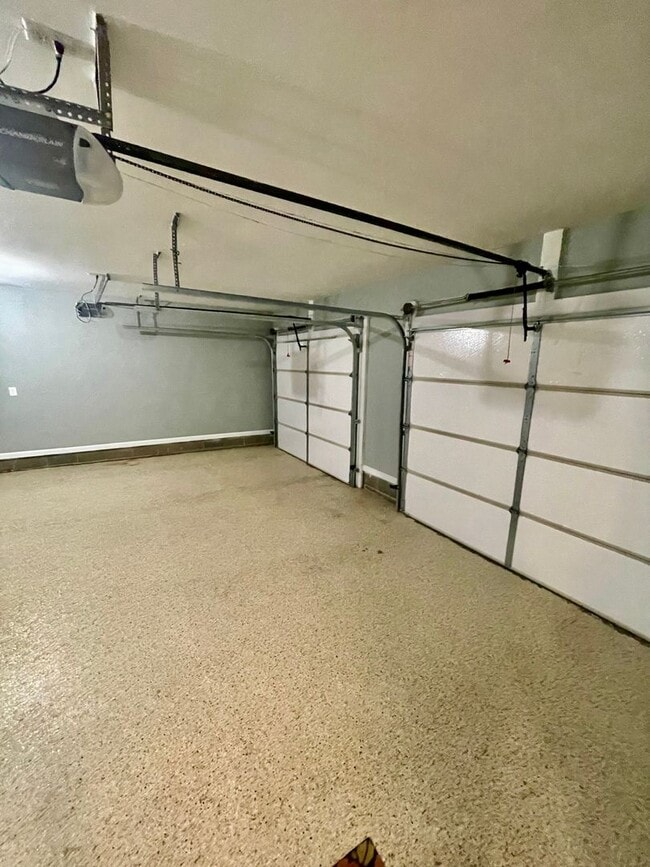 Building Photo - Welcome to this stunning 3-bedroom, 2.5-ba...