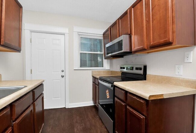 Building Photo - Charming 3BD/1BA Ranch in