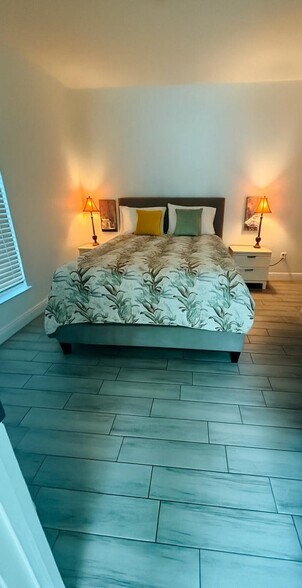 Building Photo - 1036 Francis St