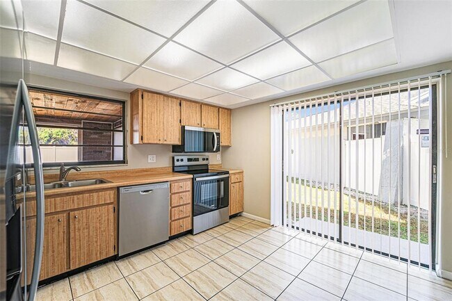 Building Photo - 10315 Fernbrook Ln