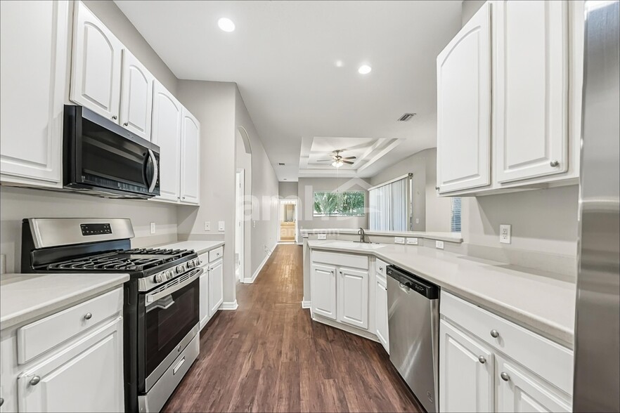 Building Photo - 12634 Cara Cara Loop