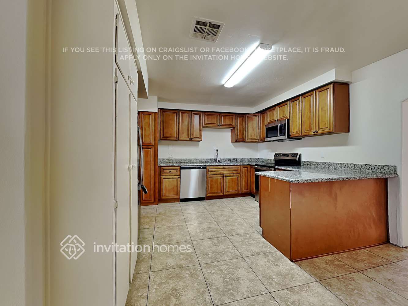 Building Photo - 6118 W Hollyhock Dr