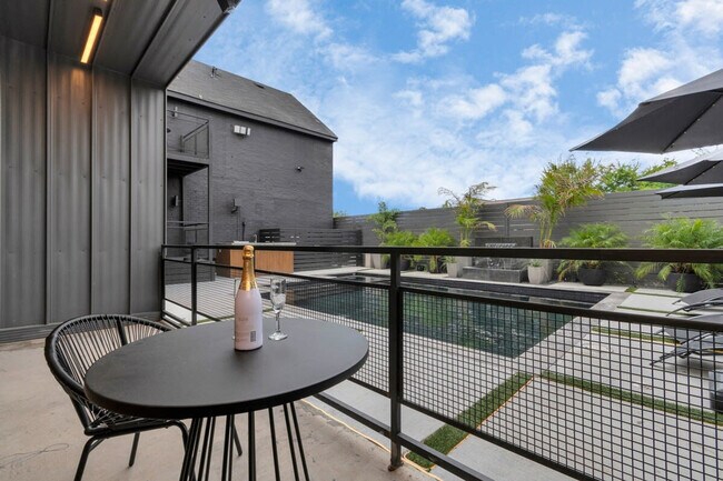 Building Photo - 2683 Blodgett St