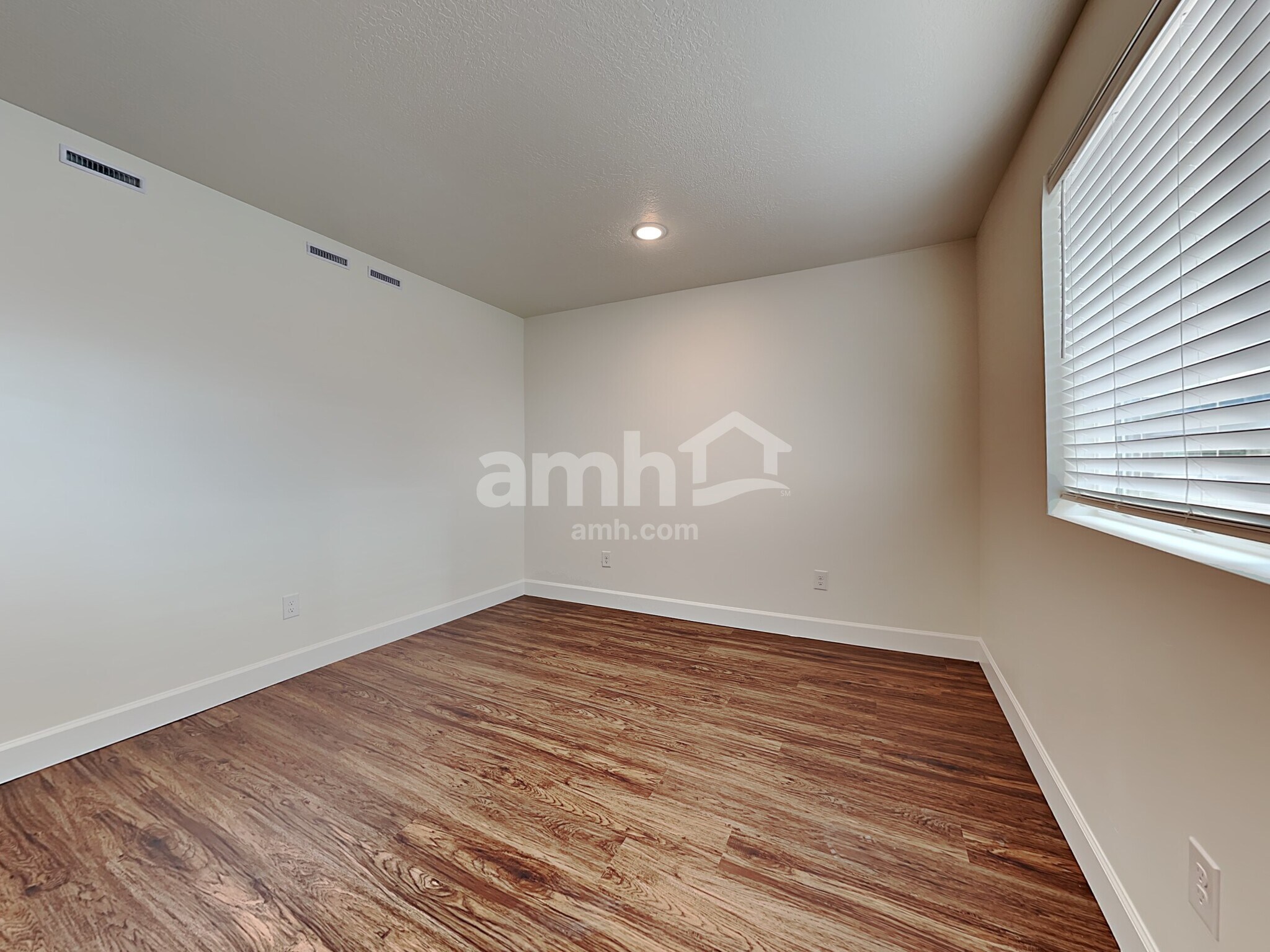 Building Photo - 212 Allen Ln