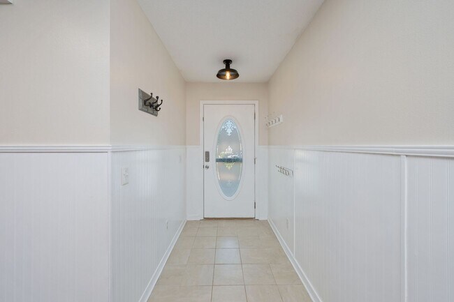 Building Photo - 7648 Chablis Cir