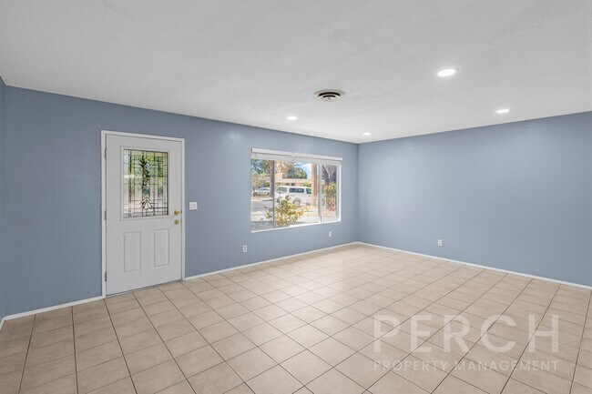Building Photo - 41344 Mayberry Ave