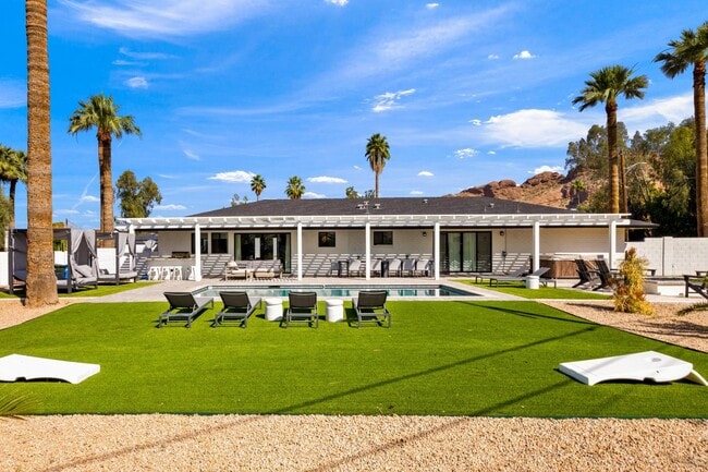 Building Photo - 4633 N 49th Pl