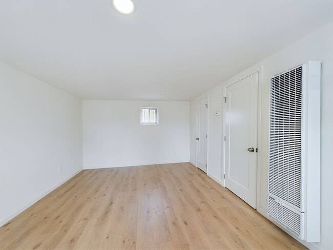 Building Photo - Adorable Remodeled Cottage in Seaside