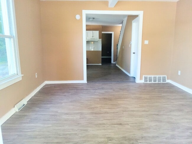 Building Photo - PRICE IMPROVEMENT Stunning 3 Bedroom Home FOR RENT in Millville NJ $1575