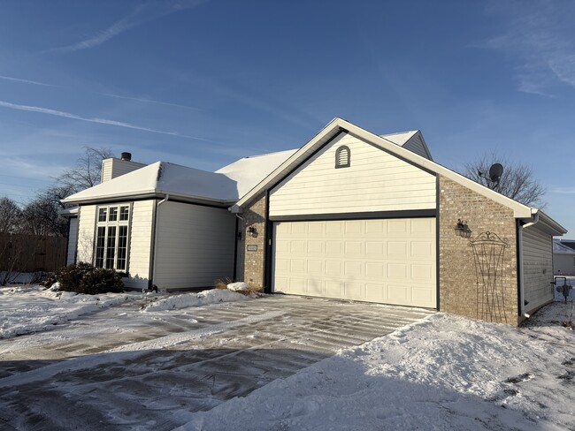 Building Photo - 10413 Kentfield Pl