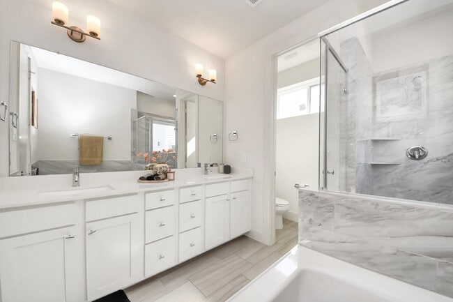 Building Photo - 4810 Martin Oaks Ln