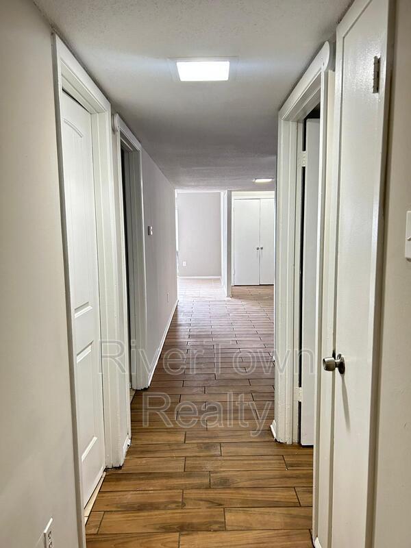 Building Photo - 3366 Fairbanks St