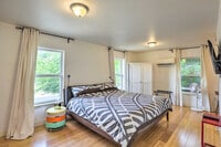 Building Photo - 3600 Govalle Ave