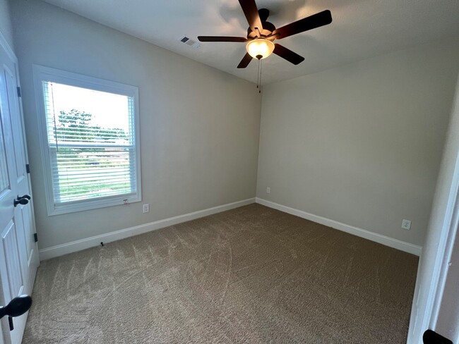 Downstairs bedroom - 7312 Pine Chase Dr