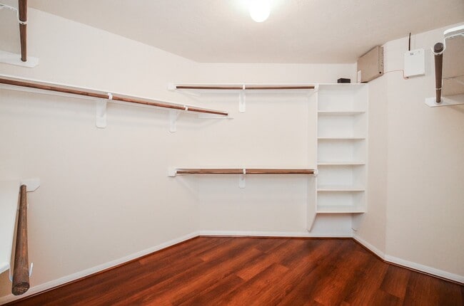 Building Photo - 26715 Mandrake Falls Ct