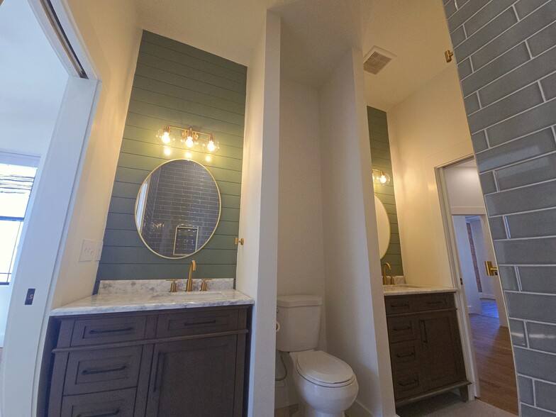 Building Photo - 1207 Lee St