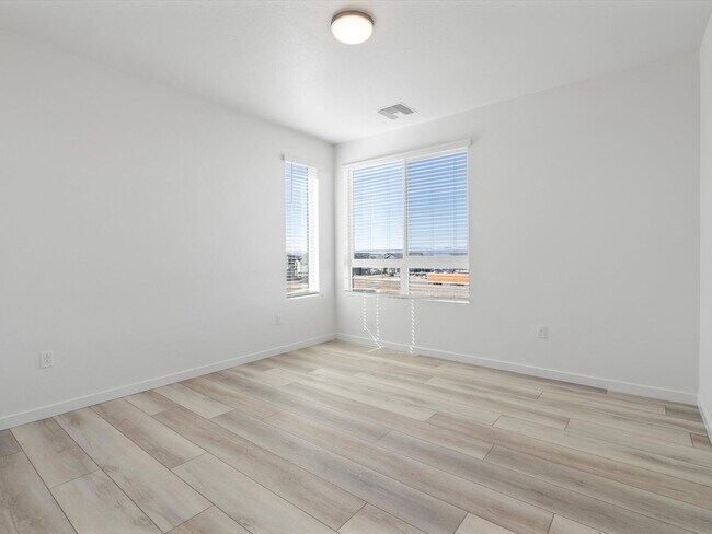 Building Photo - BRAND NEW Bright, Modern 3-Bedroom Home with Main-Floor Living in Gateway Commons