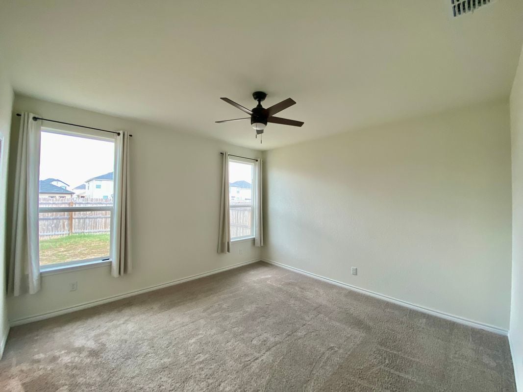 Building Photo - 344 Blacktail Dr