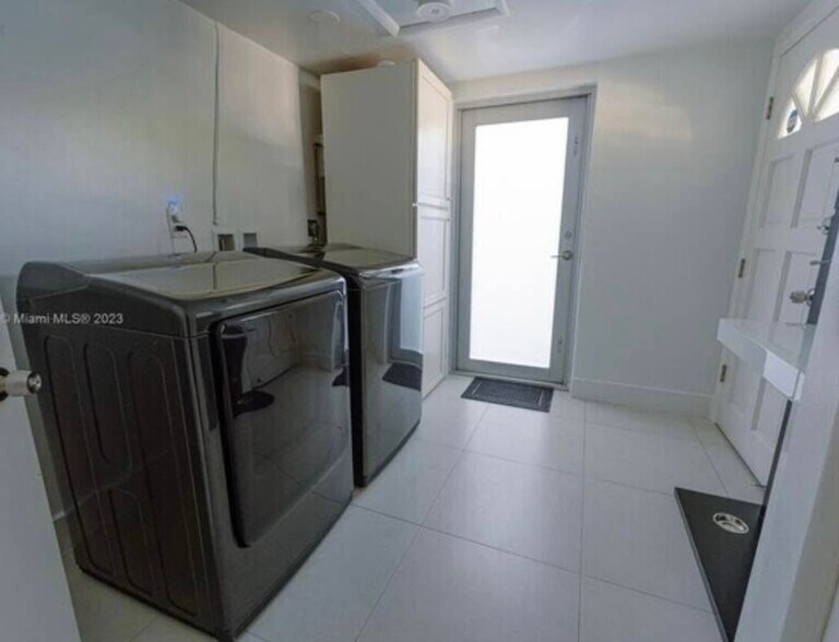 Building Photo - 11480 SW 55th St