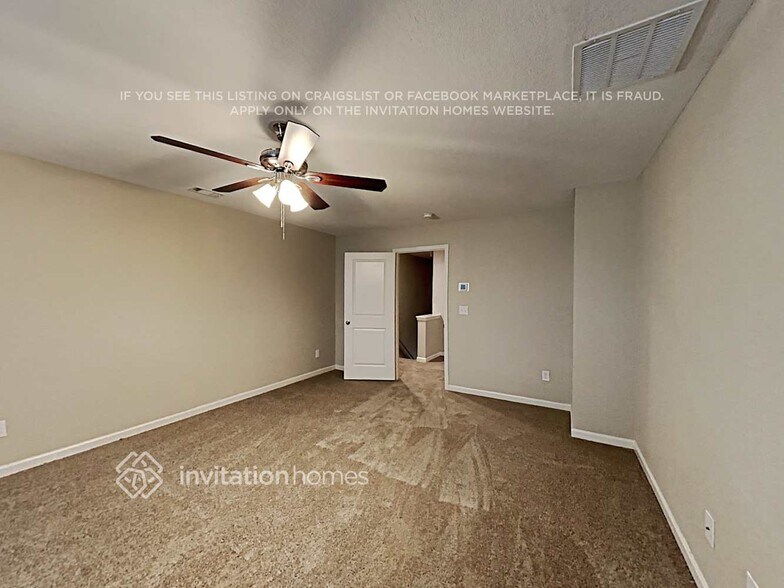 Building Photo - 439 Vermeer Ct