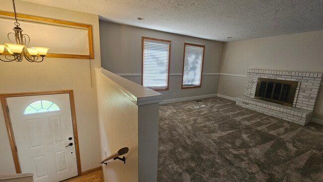 Building Photo - 10176 S 360 E
