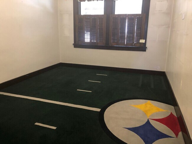 Building Photo - 1130 Race St