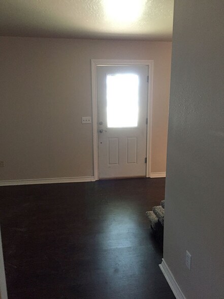 Building Photo - 4601 Oregon Trail