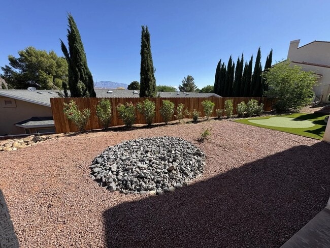 Building Photo - 4 Bedroom Retreat Overlooking Snow Canyon ...