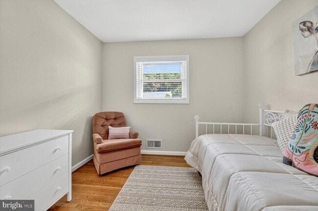 Building Photo - 6801 Trowbridge Pl