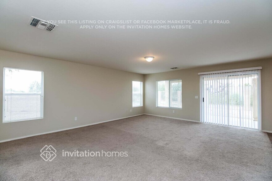 Building Photo - 22388 W La Vista Cir
