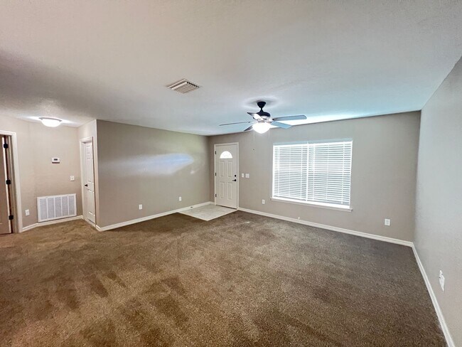 Building Photo - 3 BD/2BA Home in Beautiful Summerfield!!!